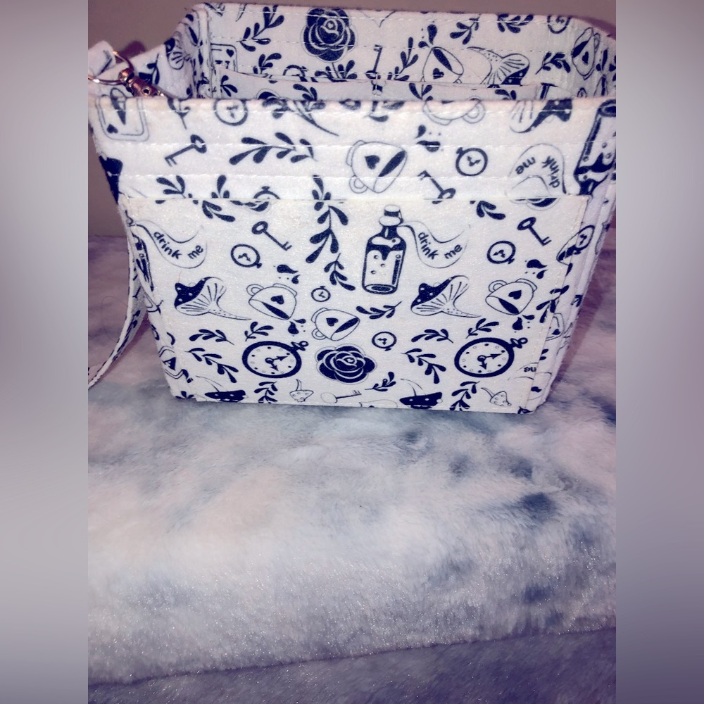 Alice In Wonderland Purse Organizer